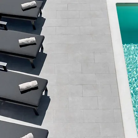 Beautiful With Pool In *