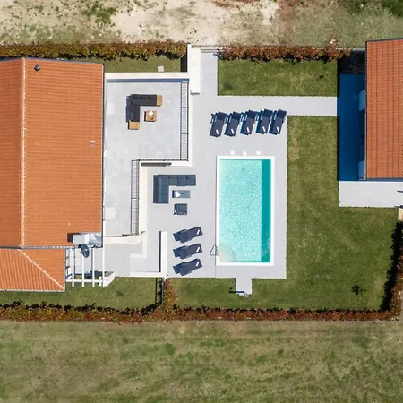 Beautiful With Pool In * Brtonigla